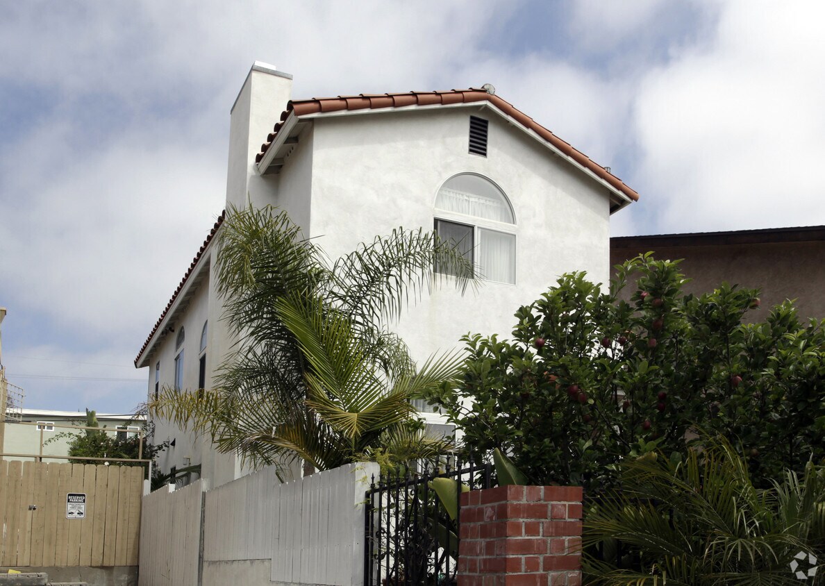 Building Photo - 4149 Alabama St