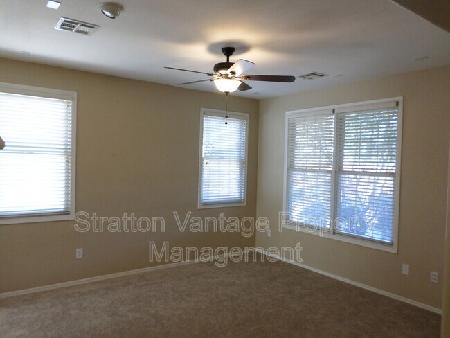 Building Photo - 851 S Adam Way