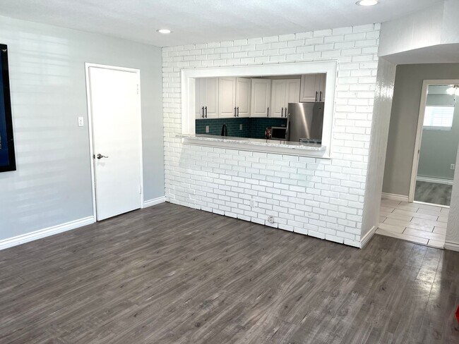 Foto del edificio - North Inglewood Home