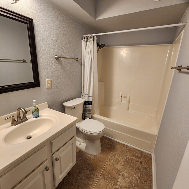 Foto del edificio - 2831 Edridge Ct