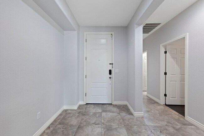 Building Photo - Stunning 1-Story Home in the Heart of Moun...