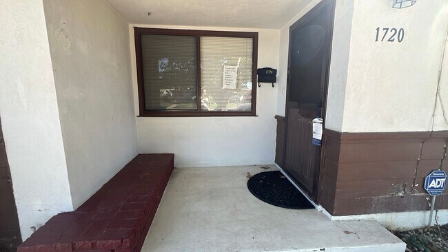 Foto del edificio - East Palmdale Home