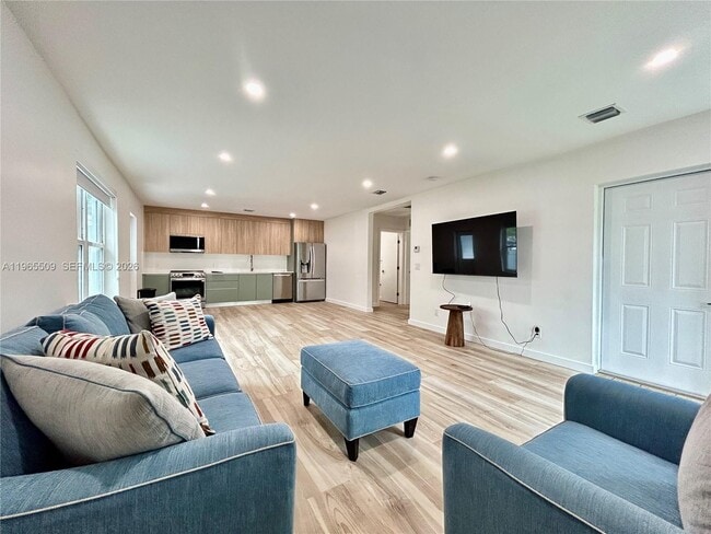 Foto del edificio - 222 SE 1st St