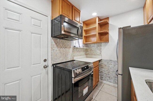 Foto del edificio - 1039 W Russell St