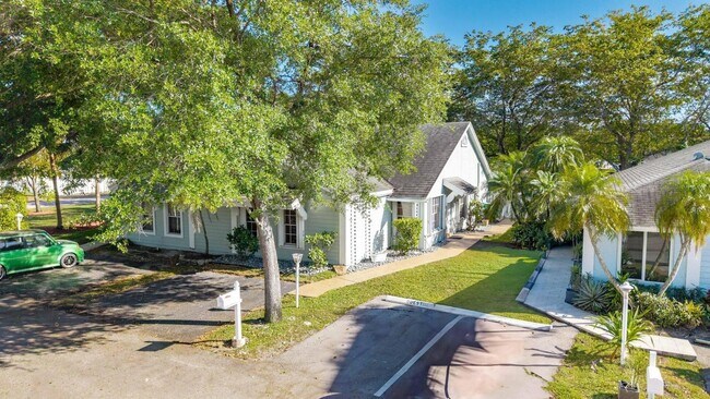 Foto del edificio - 11110 SW 9th Pl
