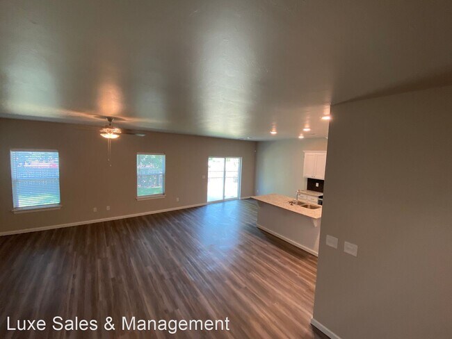 Foto del edificio - 3 br, 2 bath House - 9913 Mashburn Blvd