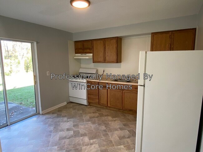 Building Photo - 8704 Duncan Dr