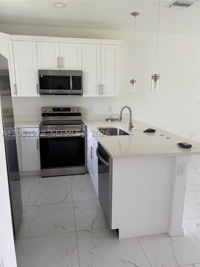Foto del edificio - 3507 W 15th St