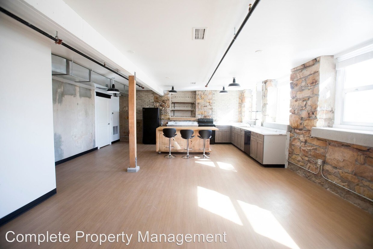 Foto principal - 925 Dilger Ave
