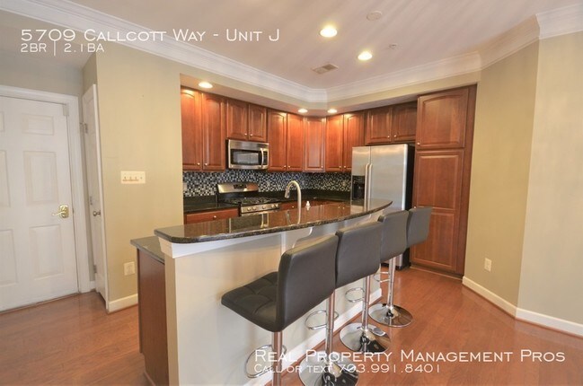 Foto del edificio - 5709 Callcott Way