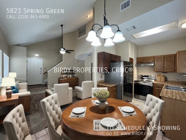 Foto del edificio - Two-Story Home in Spring Creek Forest with...