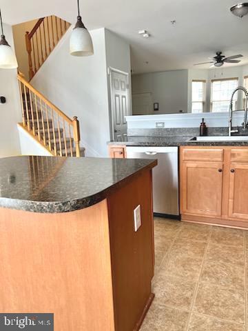 Building Photo - 639 Burr Oak Ct