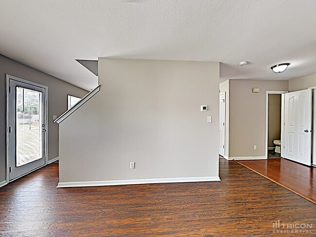 Building Photo - 4112 Dover Downs Dr