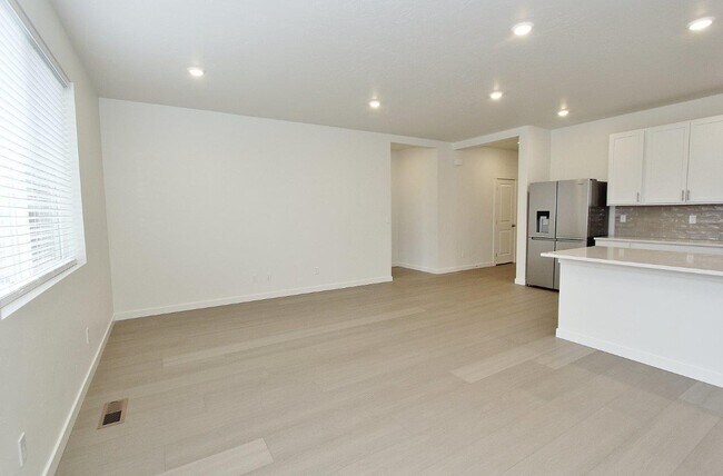 Foto del edificio - 11138 Overhang St