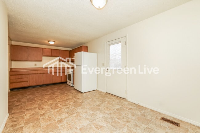 Foto del edificio - 6241 Greenfield Way