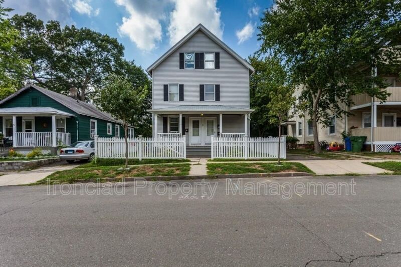 32 Prospect St Unit 2, Wallingford, CT 06492 Condo for Rent in Wallingford, CT