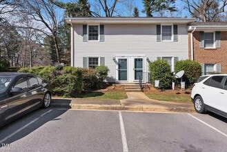 Building Photo - 1020 Nottingham Ct