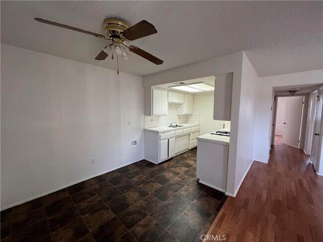 Foto del edificio - 695 Massachusetts Ave