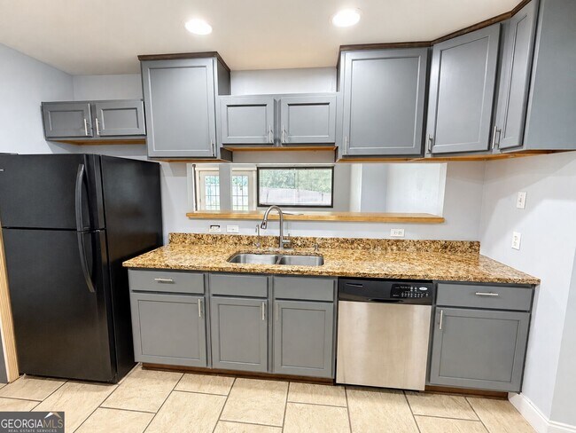 Foto del edificio - 204 Sunnyside Dr