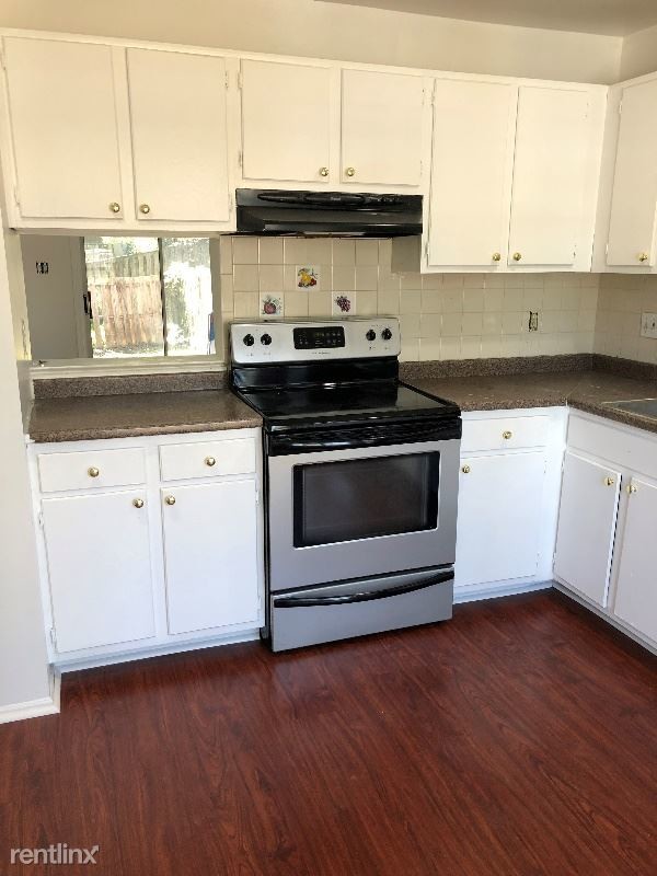 Building Photo - 2222 Prince of Wales Ct