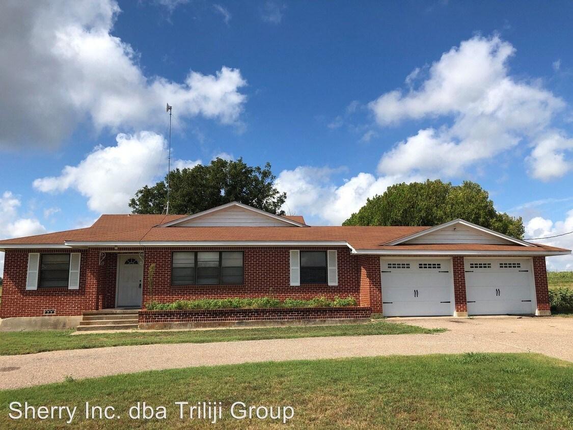 Primary Photo - 3 br, 2 bath House - 1475 Warren Rd.