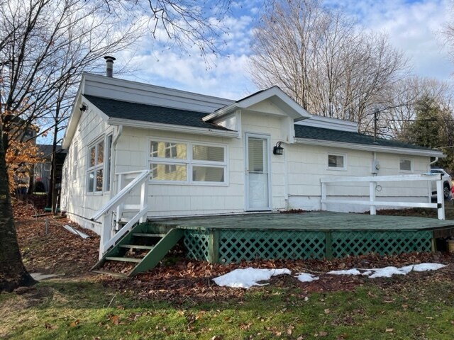 Foto del edificio - 443 Lakeside Dr