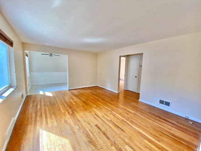 Building Photo - 540 Riddle Crest Ln