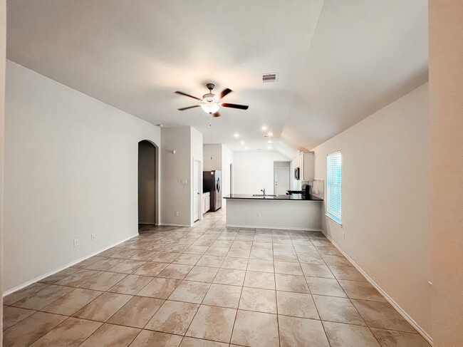 Building Photo - 5727 Pampus Prairie Rd