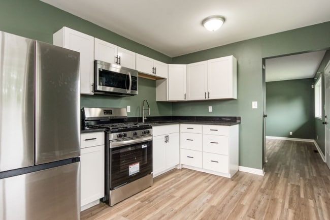 Building Photo - 5068 Tremaine Ct