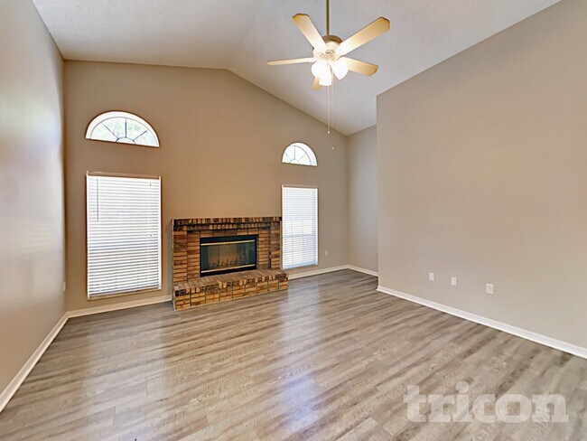Building Photo - 6827 San Jose Loop