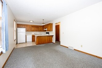 Building Photo - 127 E Adams St