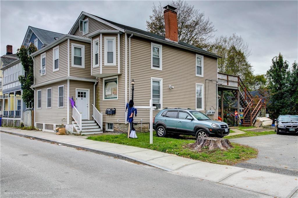 8 Pleasant St Unit 2, Newport, RI 02840 Apartment for Rent in Newport