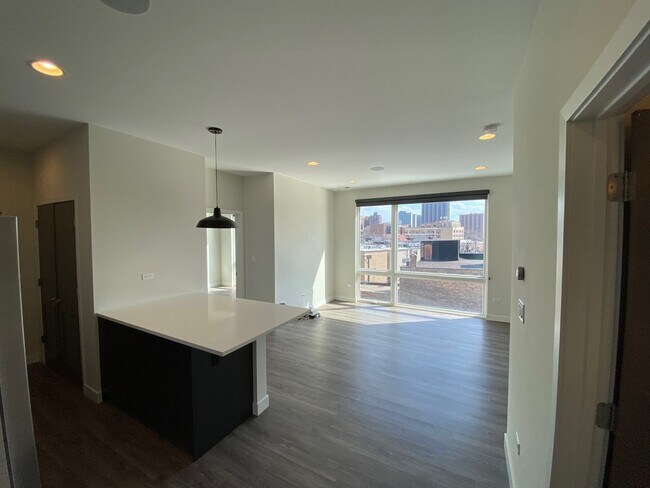 Foto del edificio - 4027 N Broadway