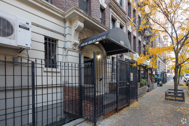 Entrance - COOP