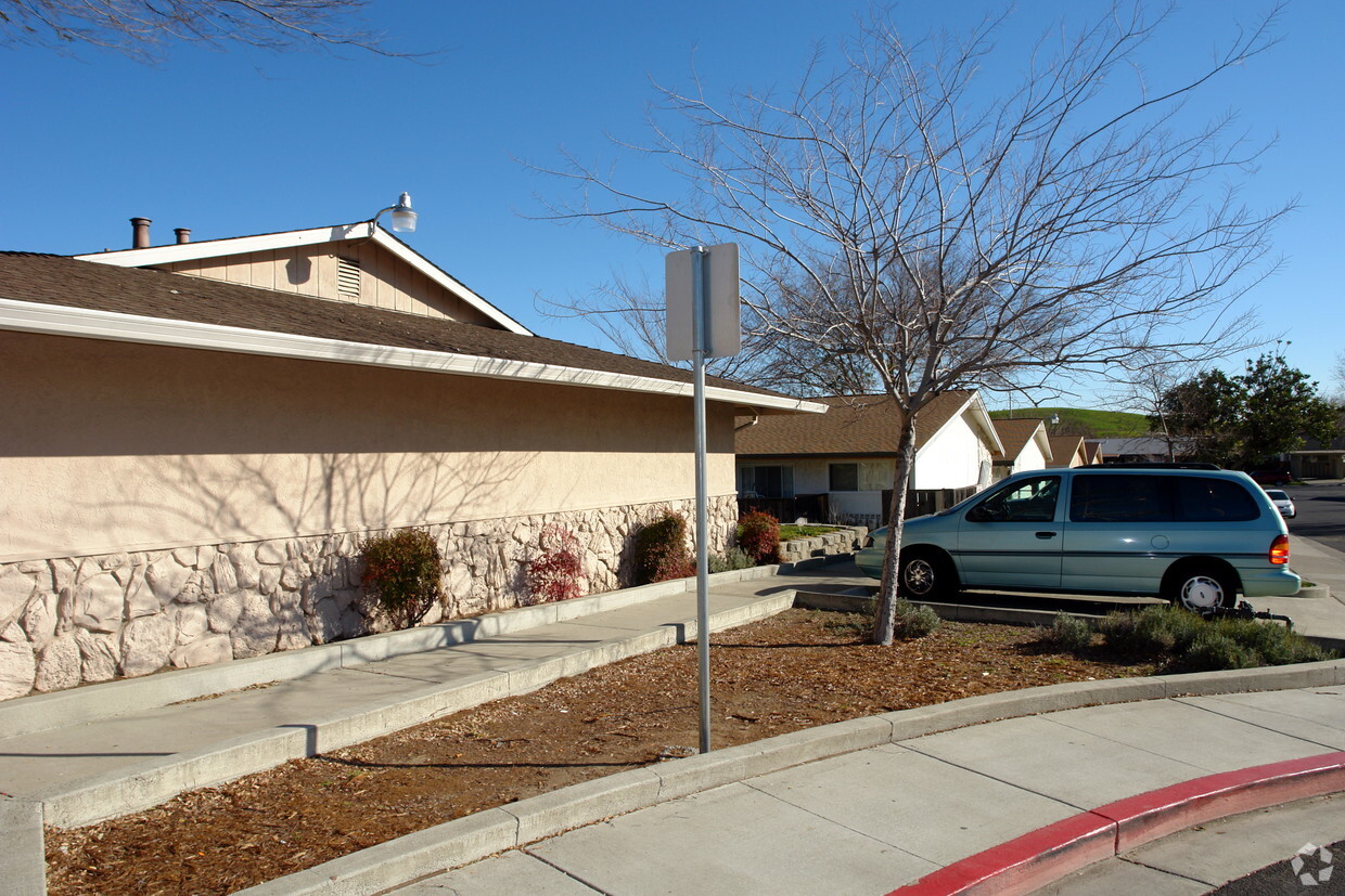 Building Photo - Vacaville Gable Apartments Vacaville Gable