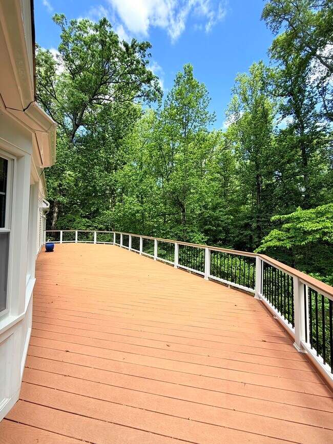 Building Photo - 9248 Wood Glade Dr