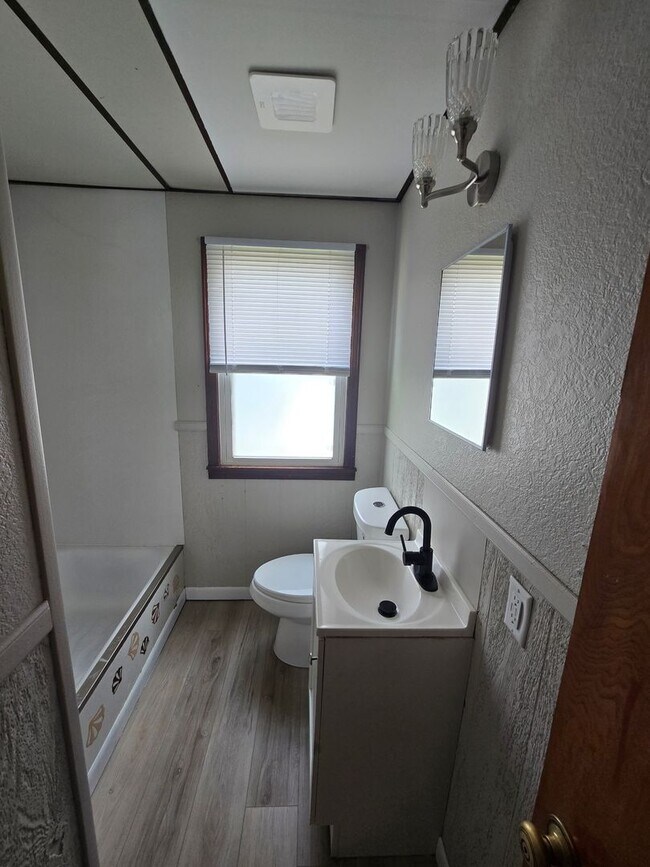 Foto del edificio - Updated 2 Bedroom Ranch