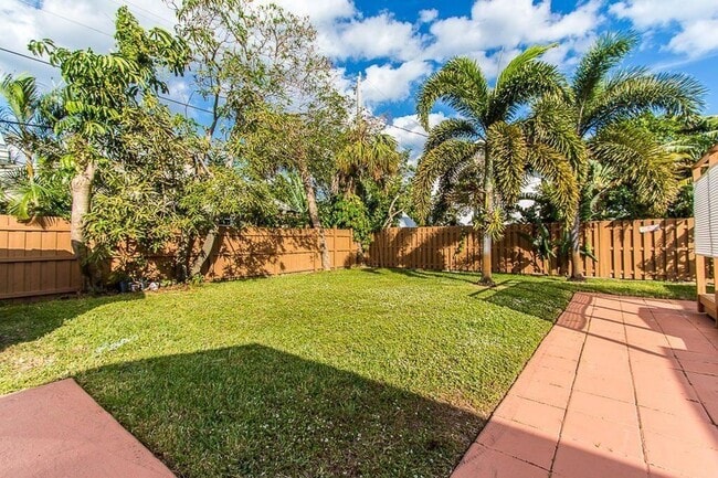 Building Photo - 235 30th St