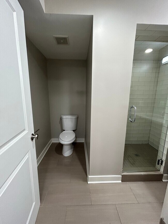 Foto del edificio - 753 W Buckingham Pl