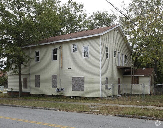 Building Photo - 2829 Waverly Ave