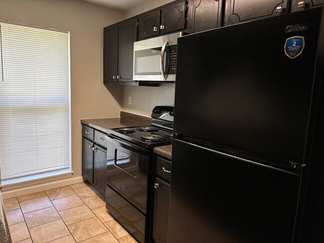 Building Photo - 32 Markwest Cv