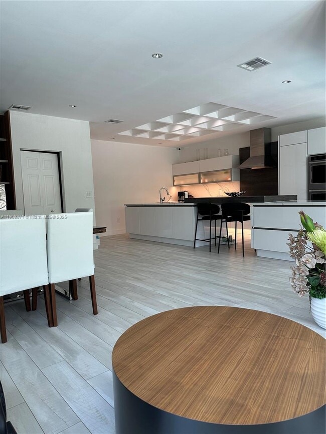 Building Photo - 7060 NW 107th Pl