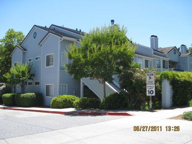 Building Photo - 1701 Bevin Brook Dr