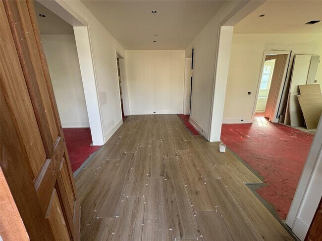 Building Photo - 6207 Del Monte Dr