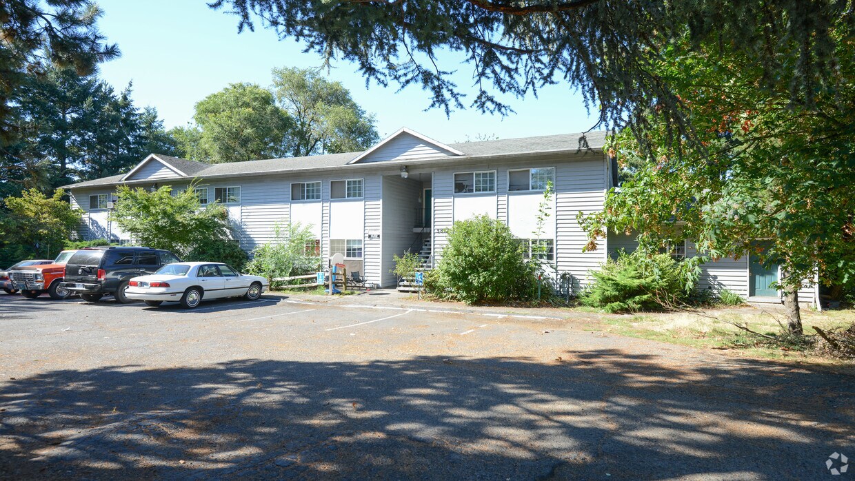 Foto del edificio - 5872 SE Harney Dr