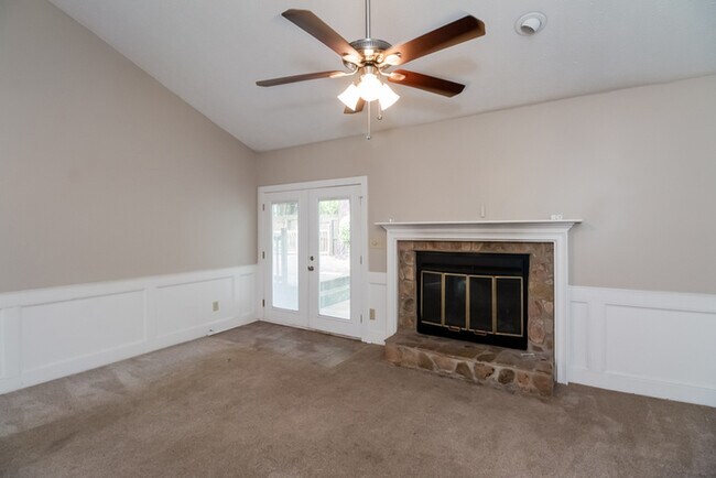 Building Photo - 1365 Crooked Tree Cir