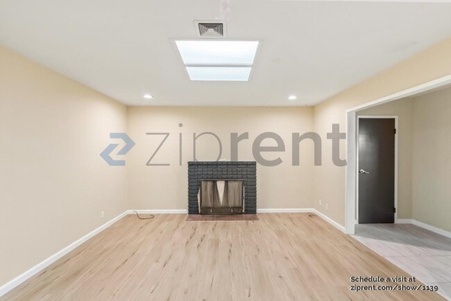 Building Photo - 685 Carmar St