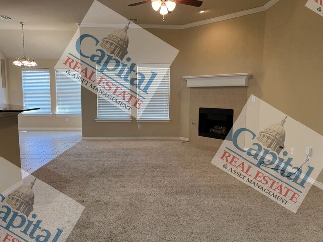 Building Photo - Beautiful 4 bedroom