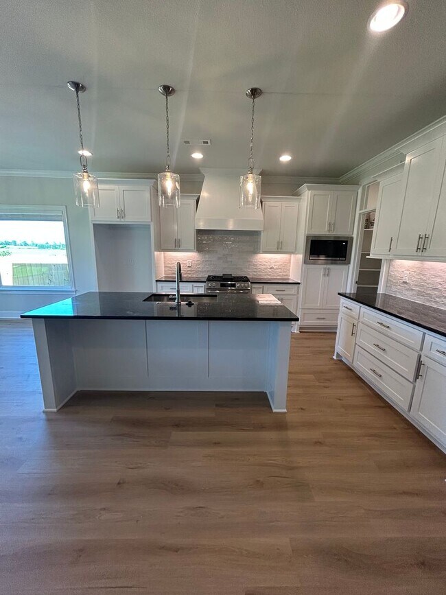 Foto del edificio - Beautiful Bentonville Home! 4 Bedrooms, 3 ...