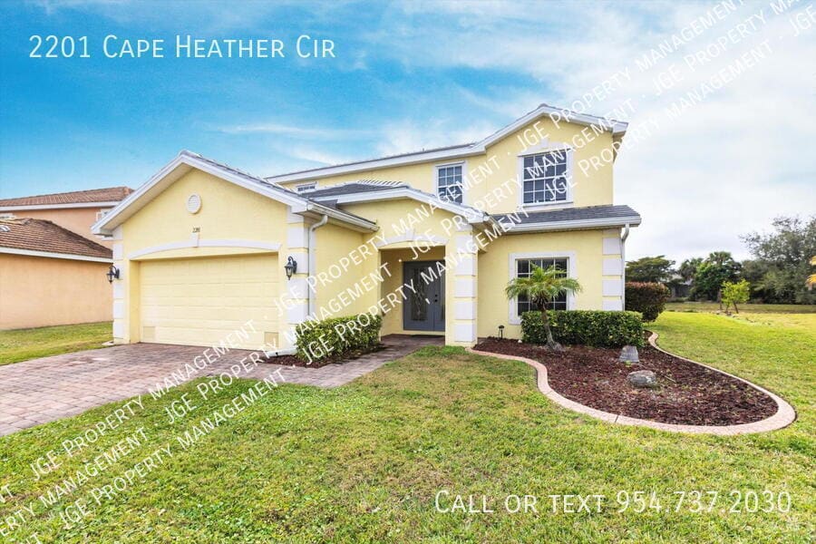 Foto principal - 2201 Cape Heather Cir